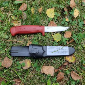 Mora Basic 511: dobry i tani nóż survivalowy